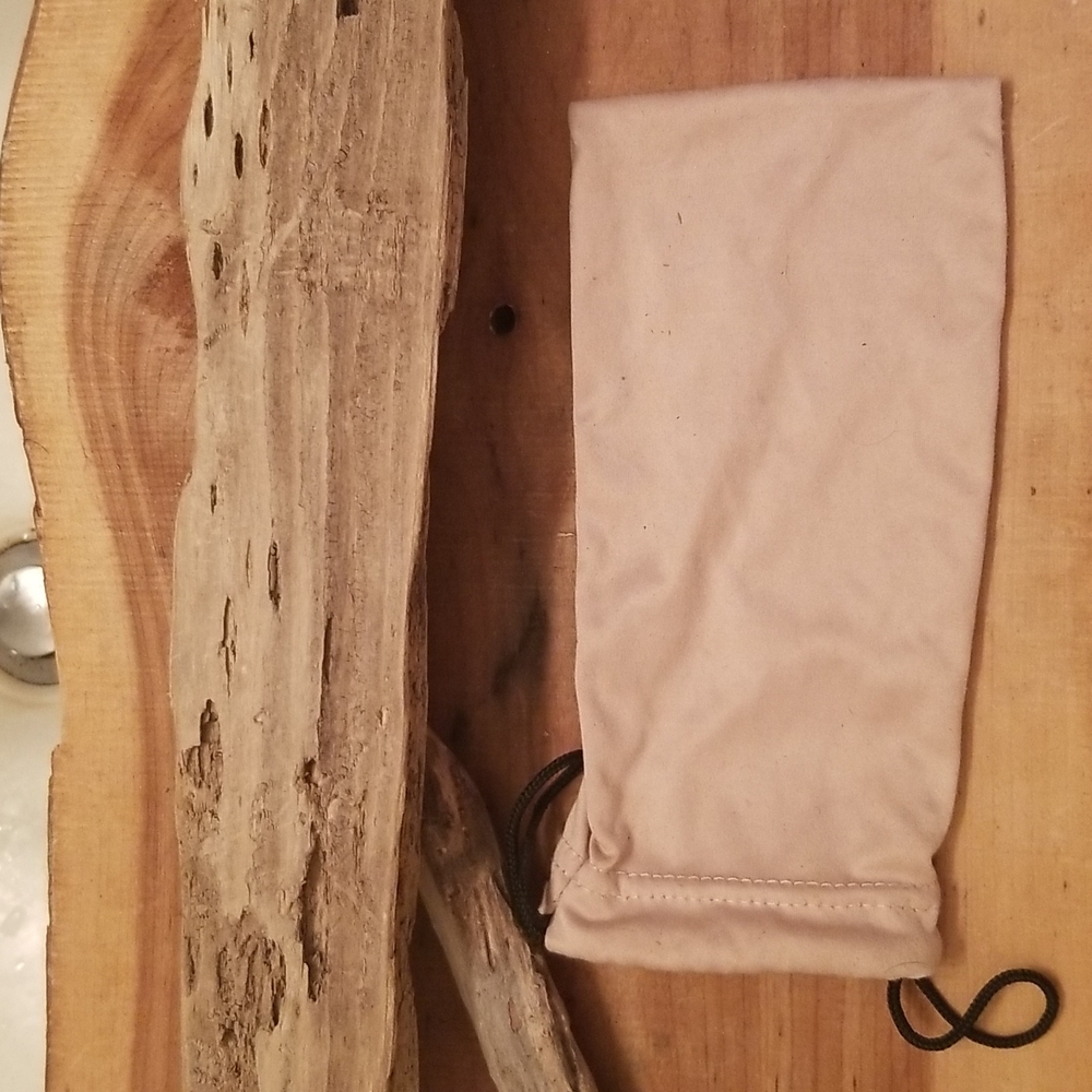 Authentic CHANEL Eyeglass Case, Drawstring Eyeglass Dust Bag and Original Box - Picture 13 of 16